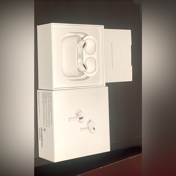 AirPod pro 2 - Picture 1 of 3